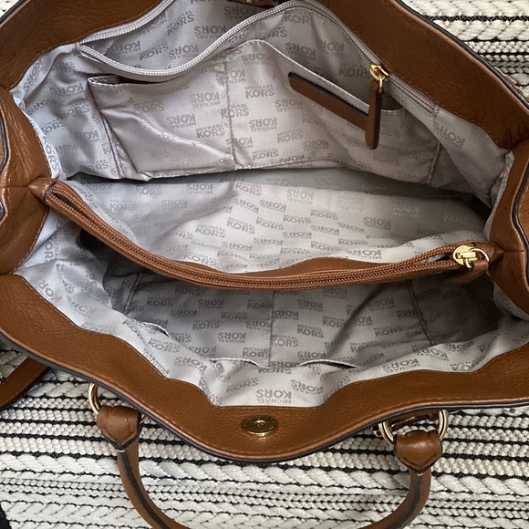 Michael Kors Tote - Picture 4 of 8